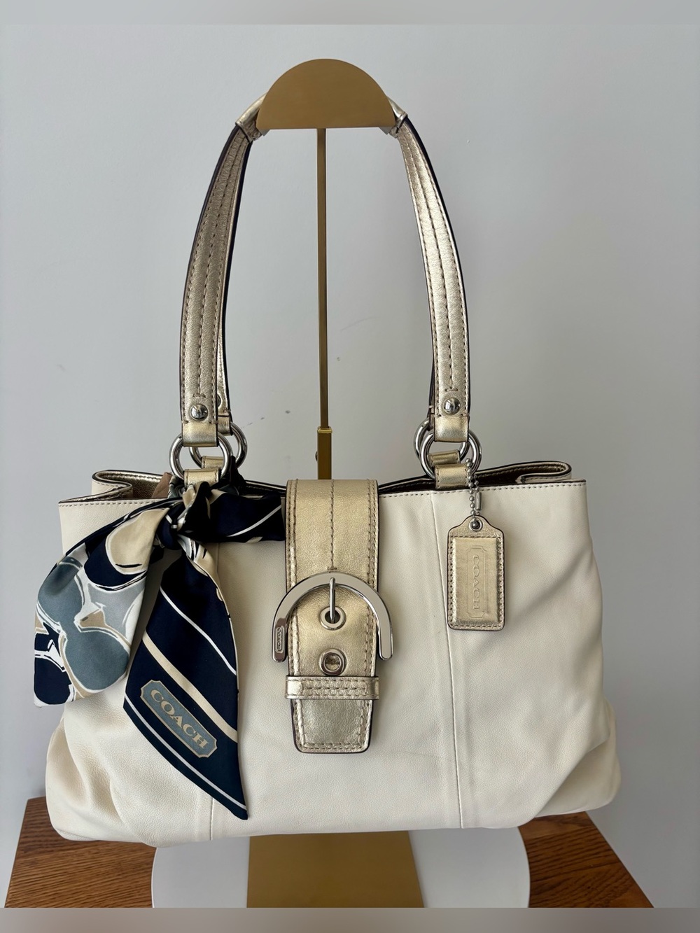 Coach 2011 SoHo East/West Leather Satche! Coach scarf included.